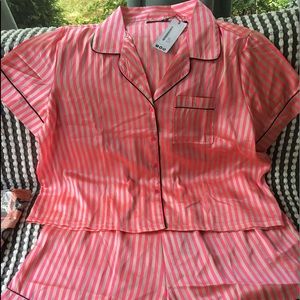 Boohoo Satin Stripe Pajamas Size 18 U.S. NWT